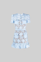 Yasmina | Vestido Floral Bordado Azul de Manga Corta