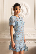 Yasmina | Vestido Floral Bordado Azul de Manga Corta