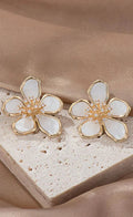 Pendientes con flor