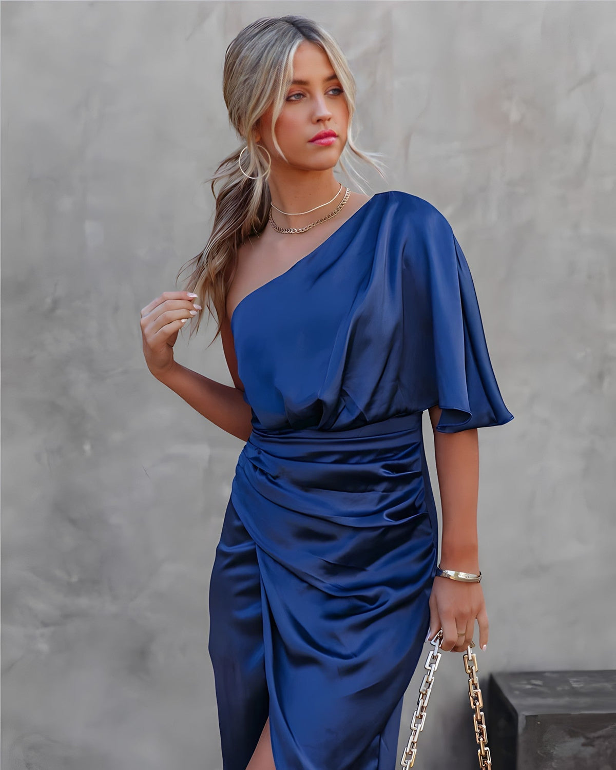 Robe Eugenia™ Élégante et Glamour