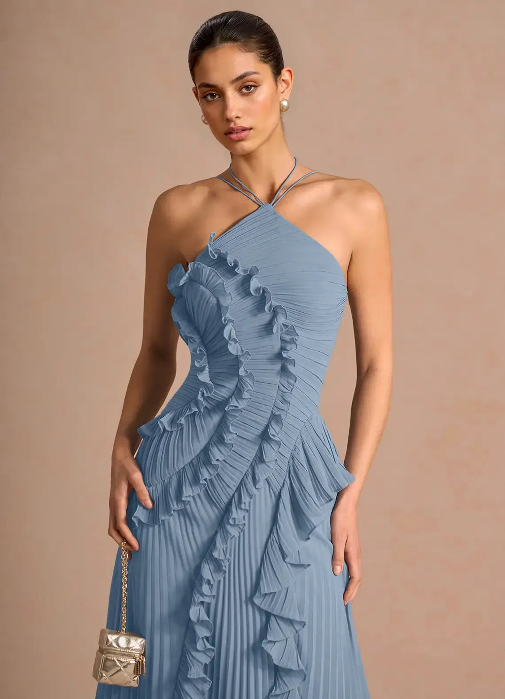 Vestido de Invitada de Boda Largo Elegante con Volantes y Cuello Halter