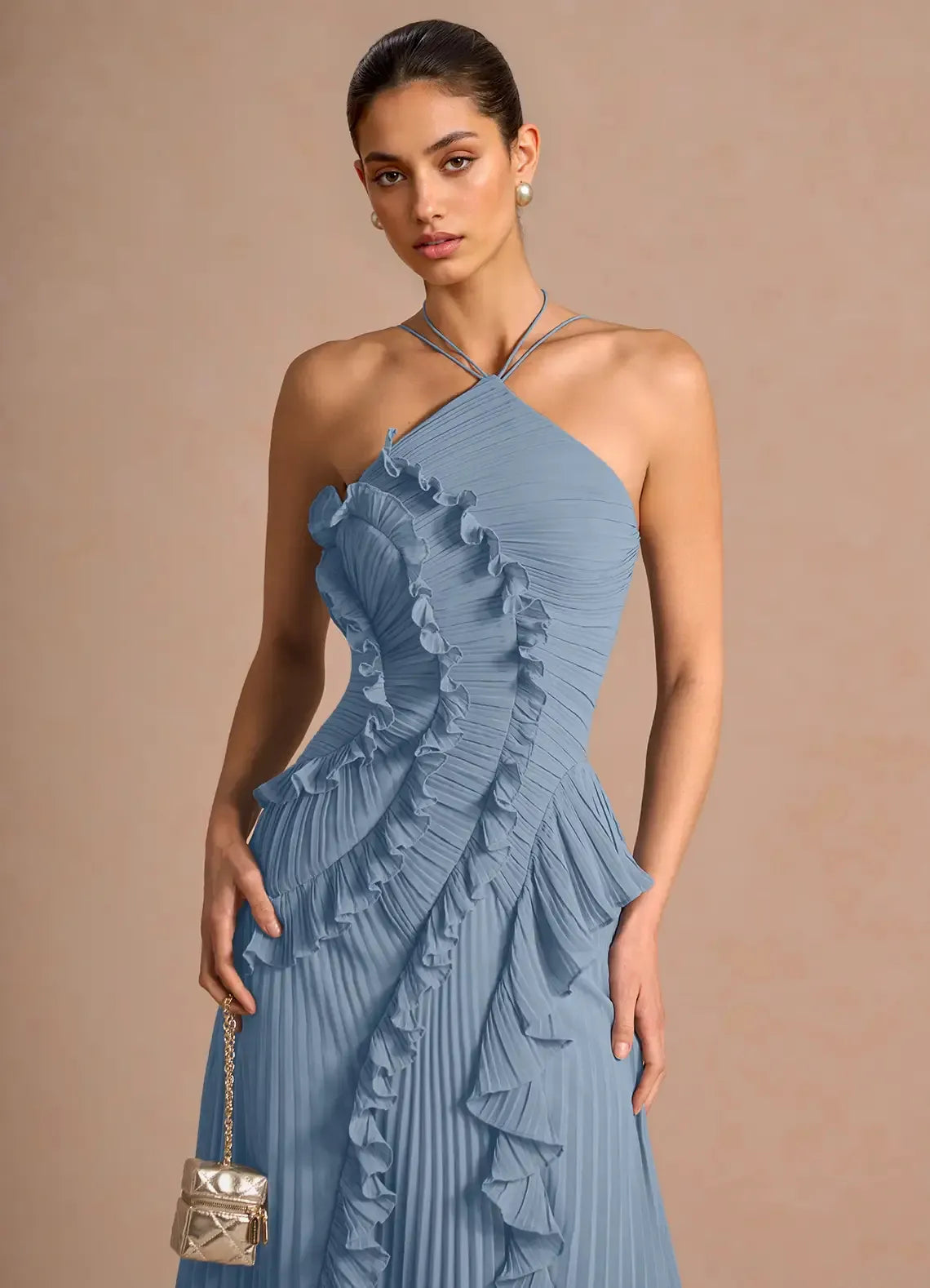 Vestido de Invitada de Boda Largo Elegante con Volantes y Cuello Halter