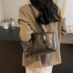 Bolso de Cuero Chic - Colección 2026